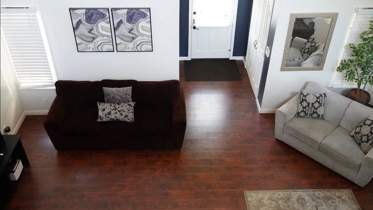 Photo of Livingroom in Northridge