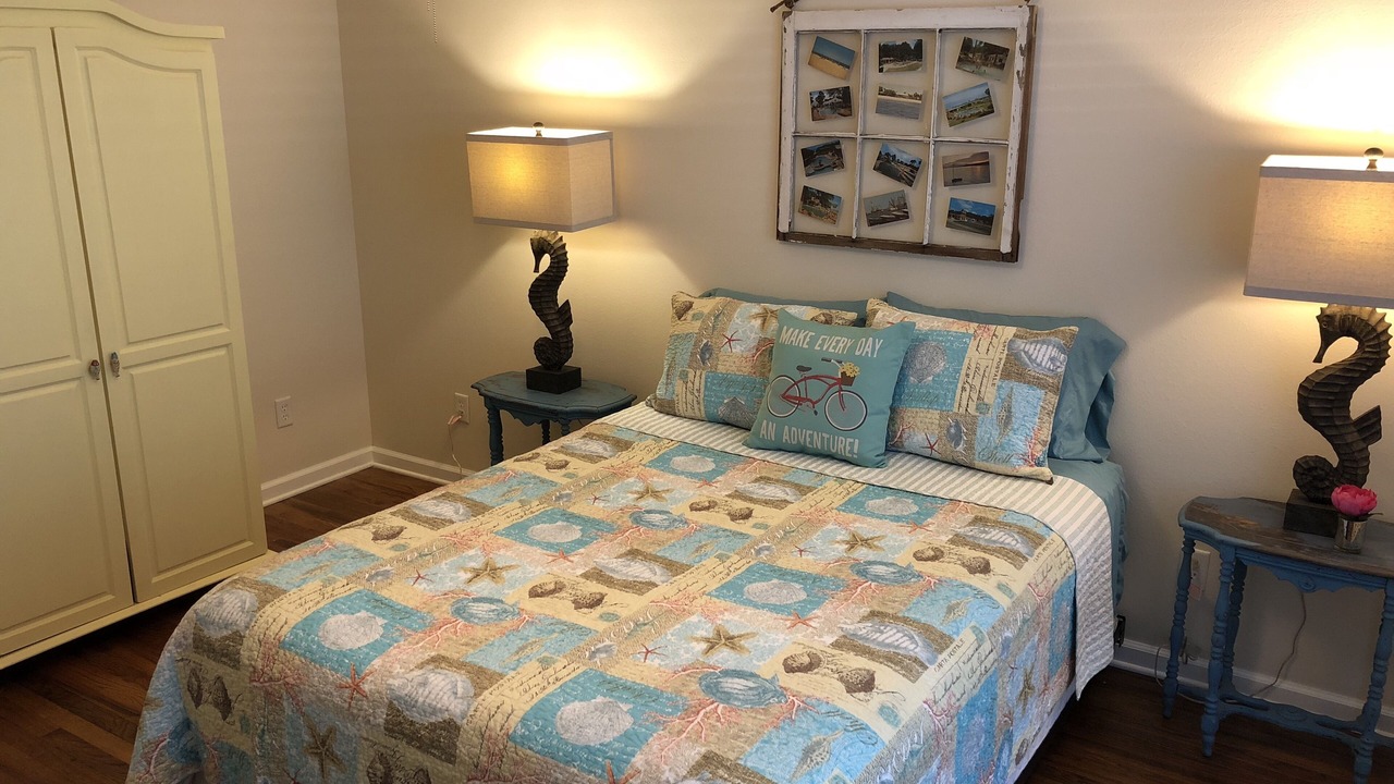 Photo of Bedroom in Mississippi City