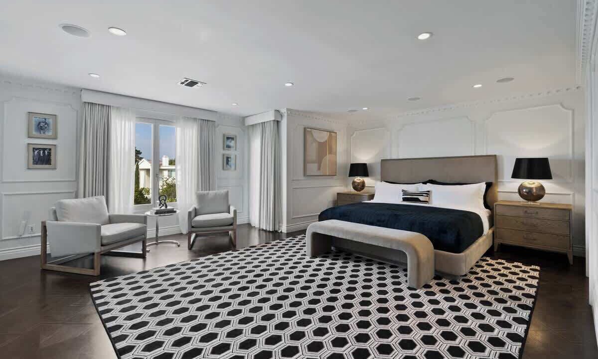 Photo of Bedroom in Hollywood Hills West