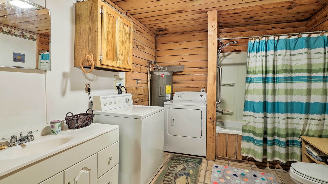 Photo of Bathroom in Neely