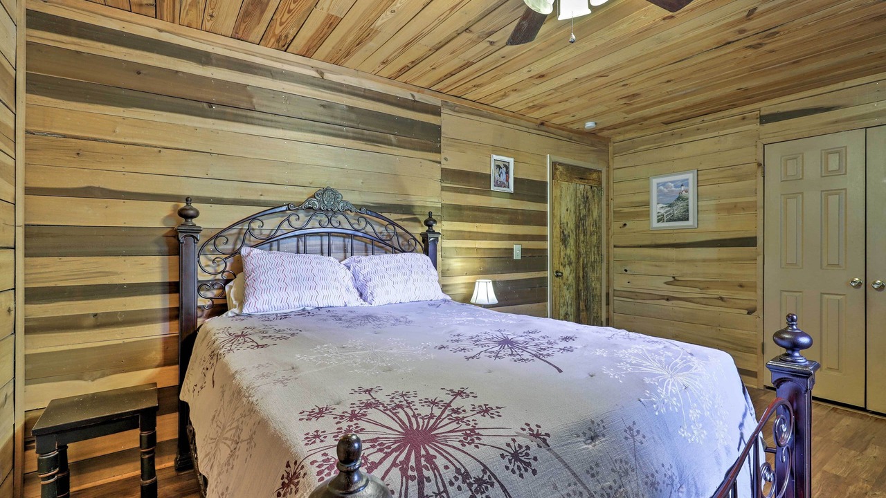 Photo of Bedroom in Neely