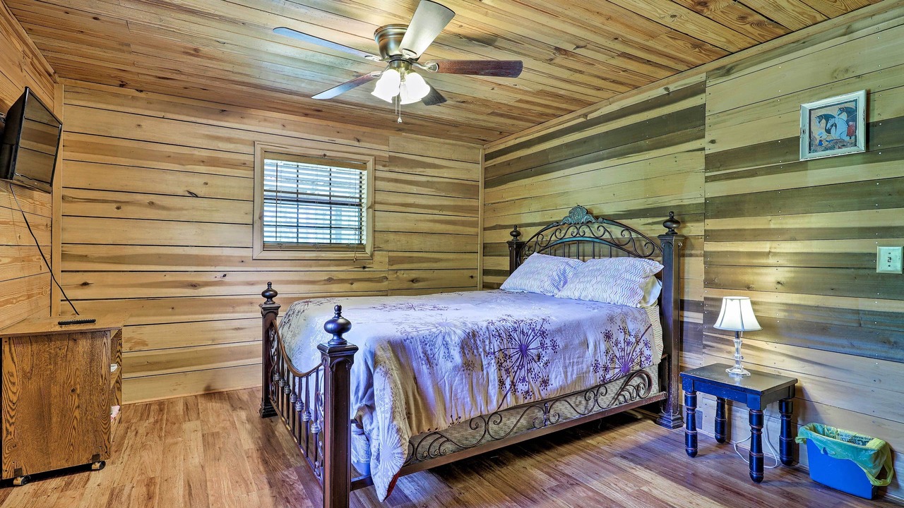 Photo of Bedroom in Neely