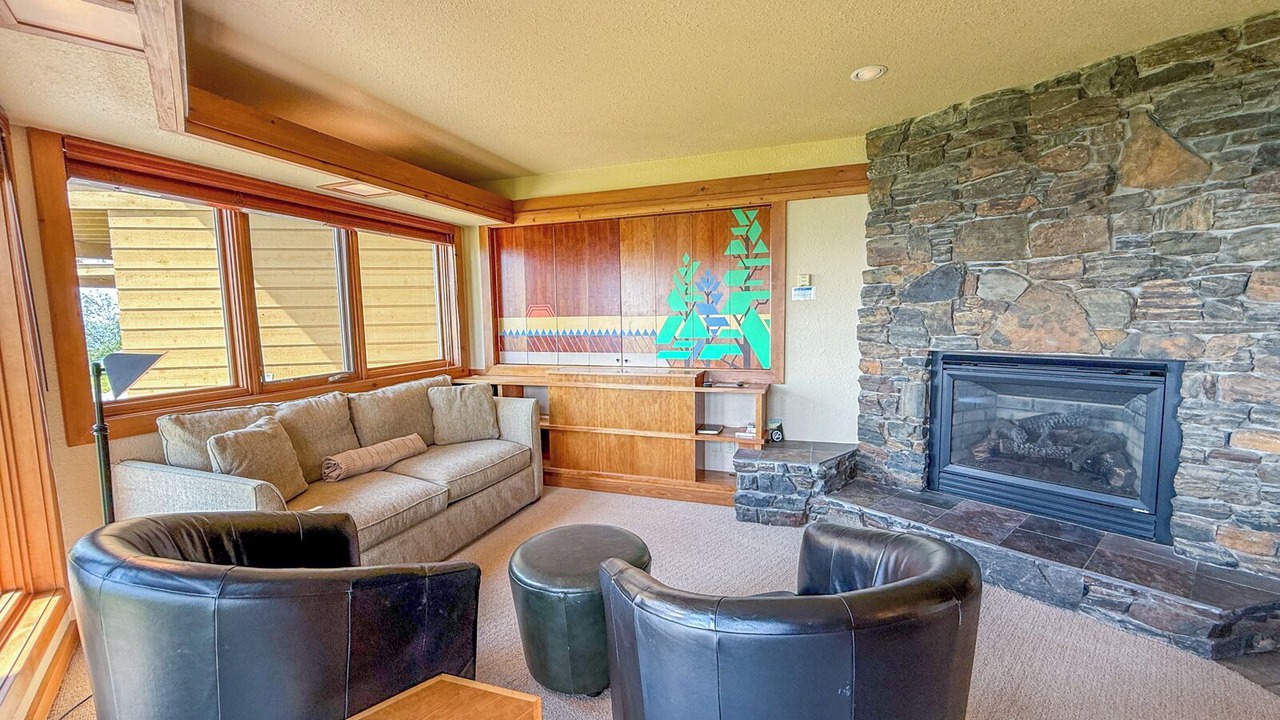 Photo of Bedroom in Grand Marais