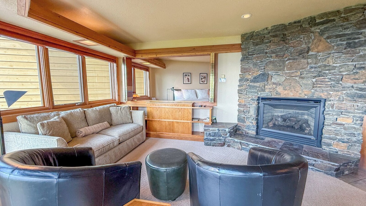 Photo of Bedroom in Grand Marais