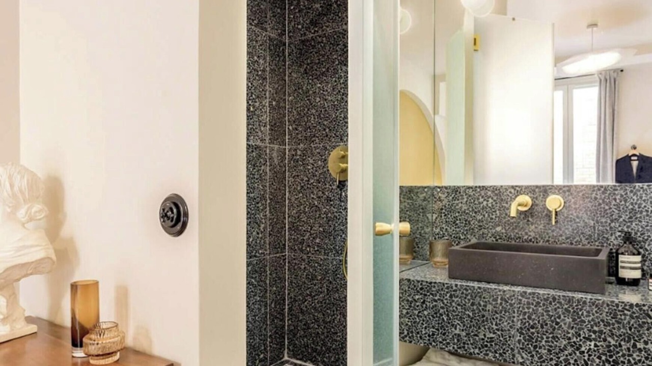 Photo of Bathroom in Vivienne