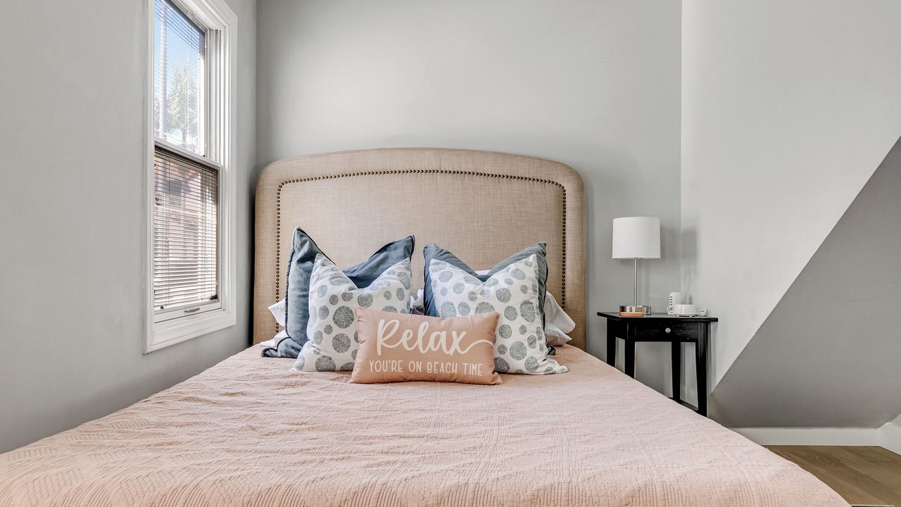 Photo of Bedroom in Belmont Shore