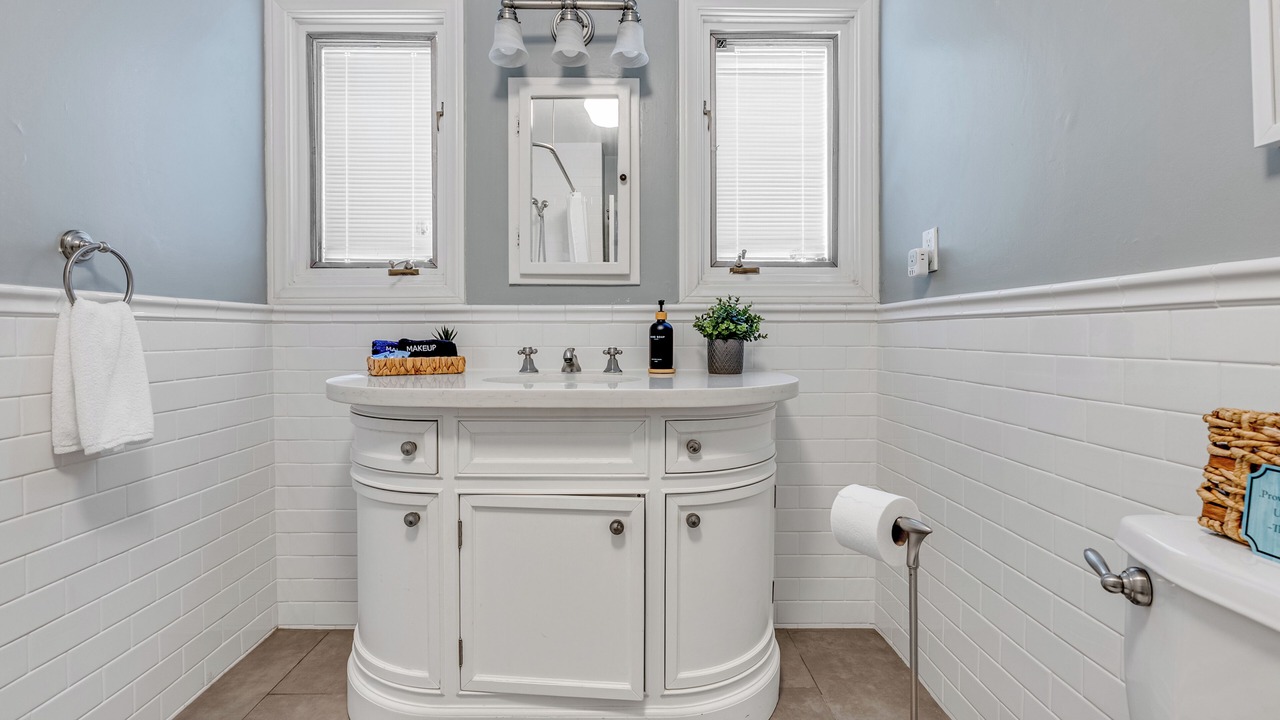 Photo of Bathroom in Belmont Shore
