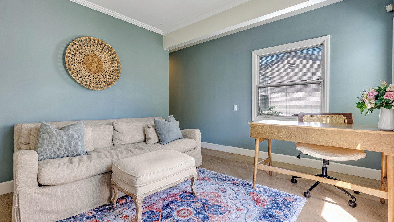 Photo of Livingroom in Belmont Shore