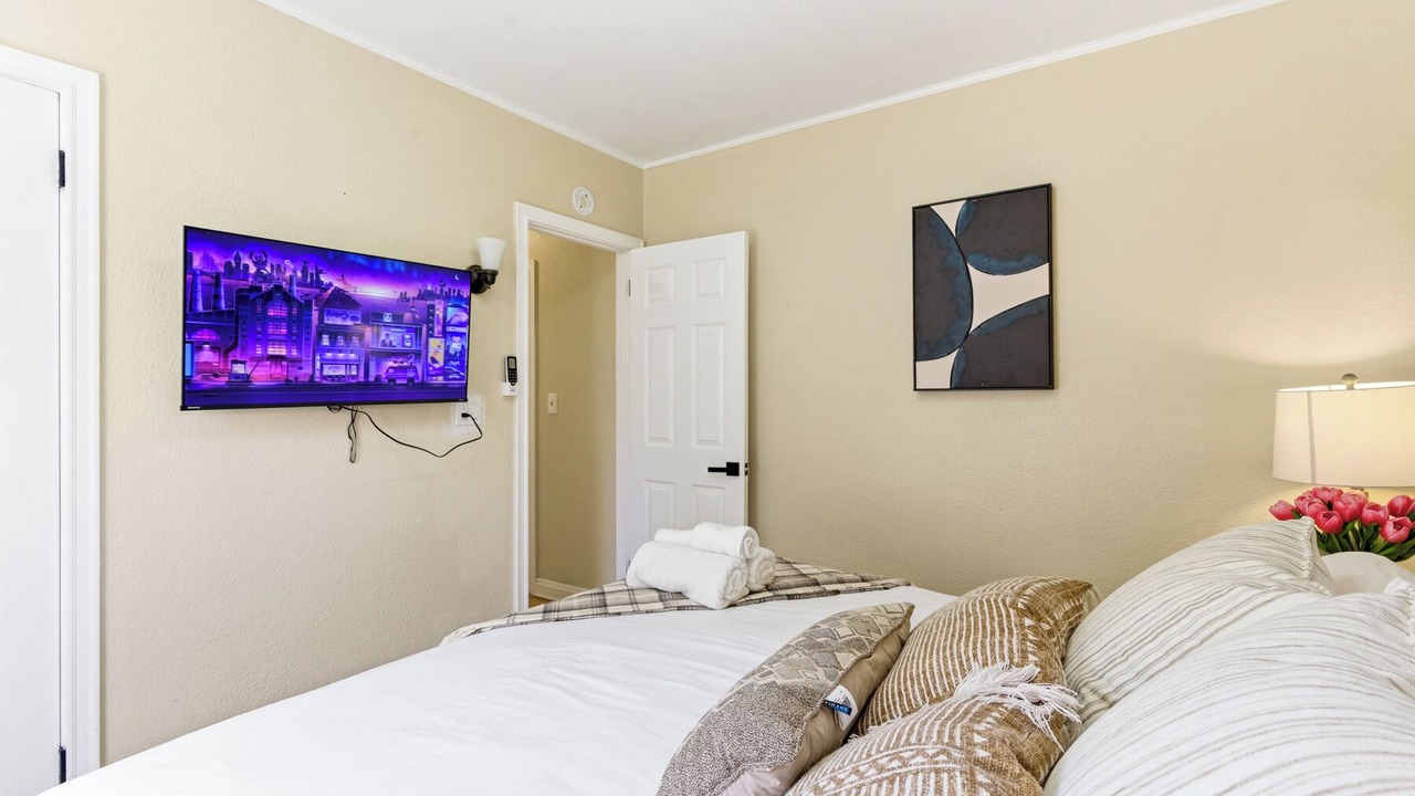 Photo of Bedroom in Pasadena