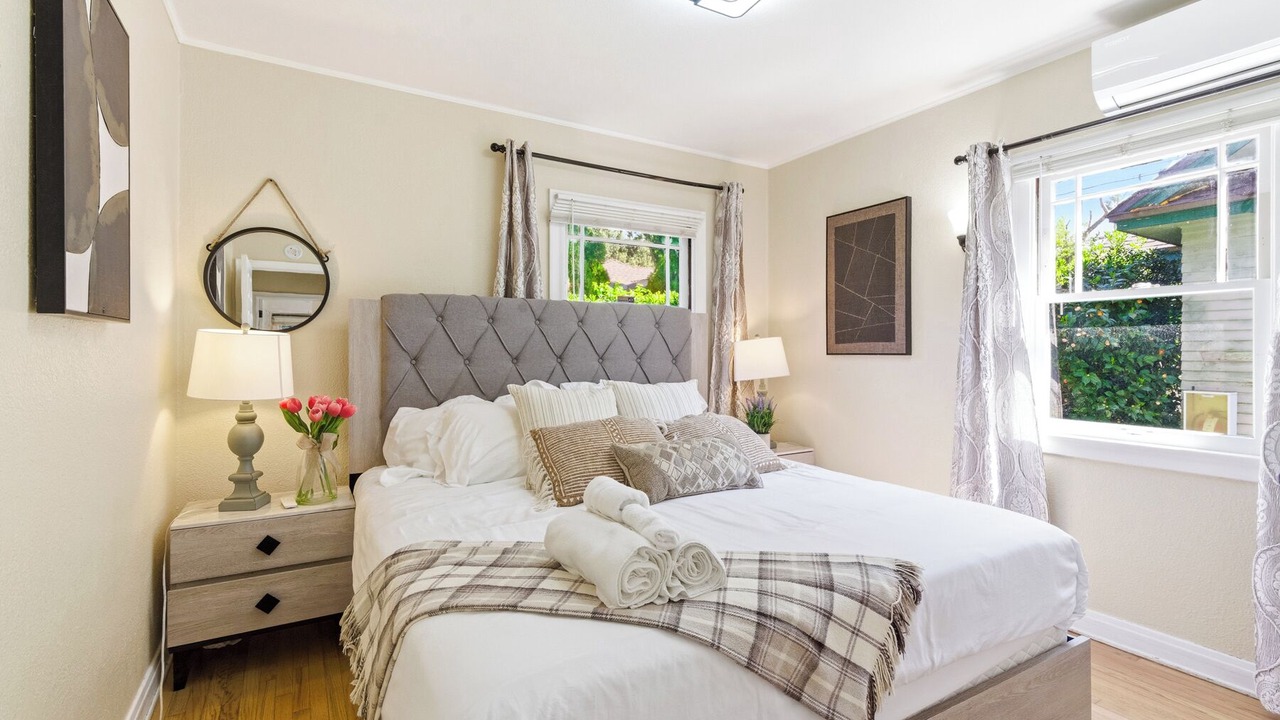 Photo of Bedroom in Pasadena