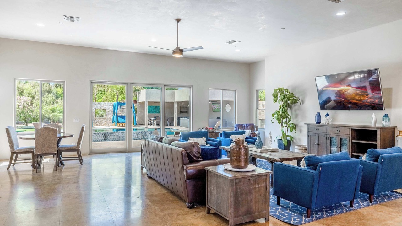 Photo of Livingroom in Central Scottsdale