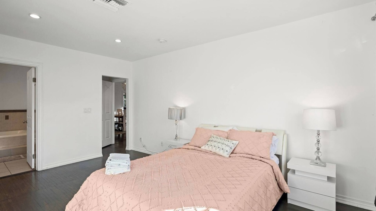 Photo of Bedroom in Beverly Hills