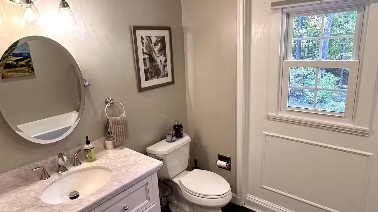 Photo of Bathroom in Garrison