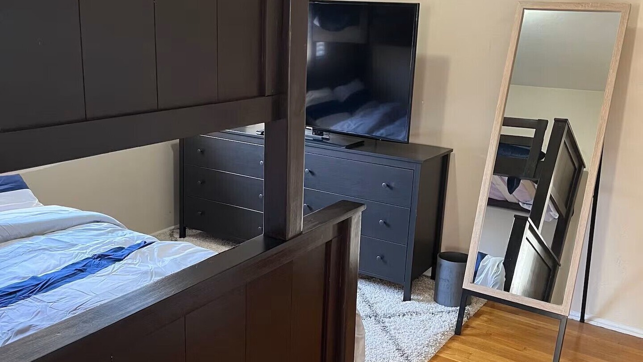 Photo of Bedroom in Harbor