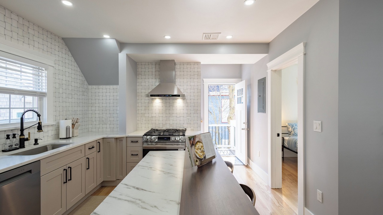 Photo of Kitchen in Neponset - Port Norfolk