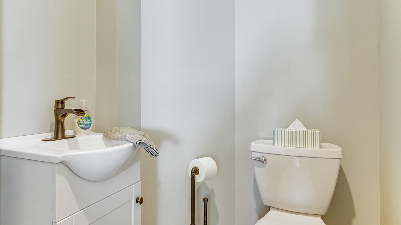 Photo of Bathroom in Kutzky Park