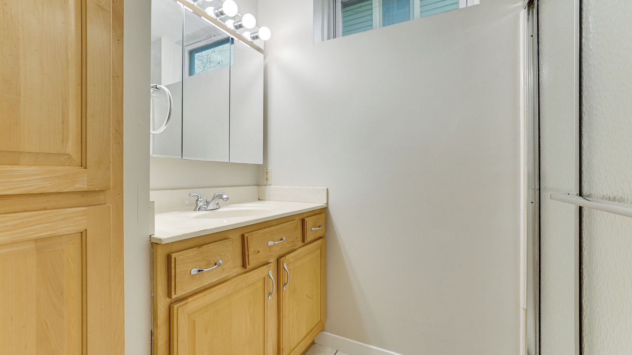 Photo of Bathroom in Kutzky Park
