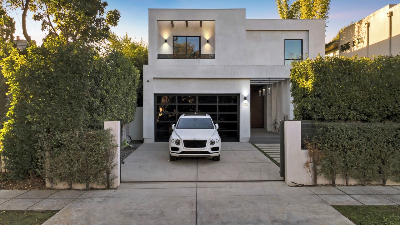 Photo of Outdoor in Beverly Grove