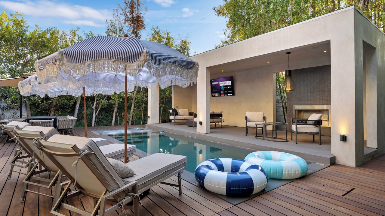 Photo of Outdoor in Beverly Grove