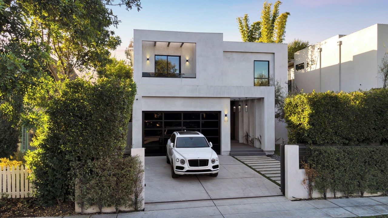 Photo of Outdoor in Beverly Grove