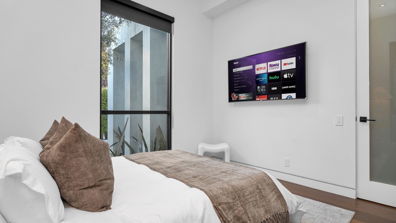 Photo of Bedroom in Beverly Grove