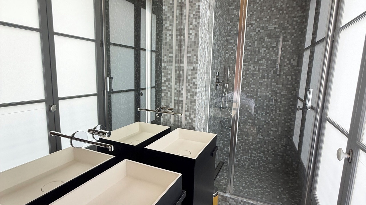 Photo of Bathroom in Quartier Sainte-Avoye