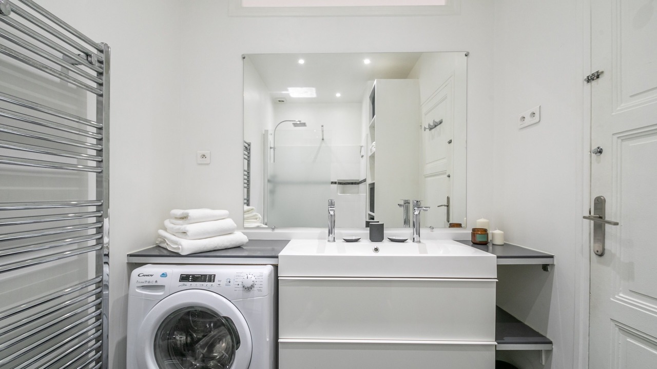 Photo of Bathroom in Chaussee-d'Antin