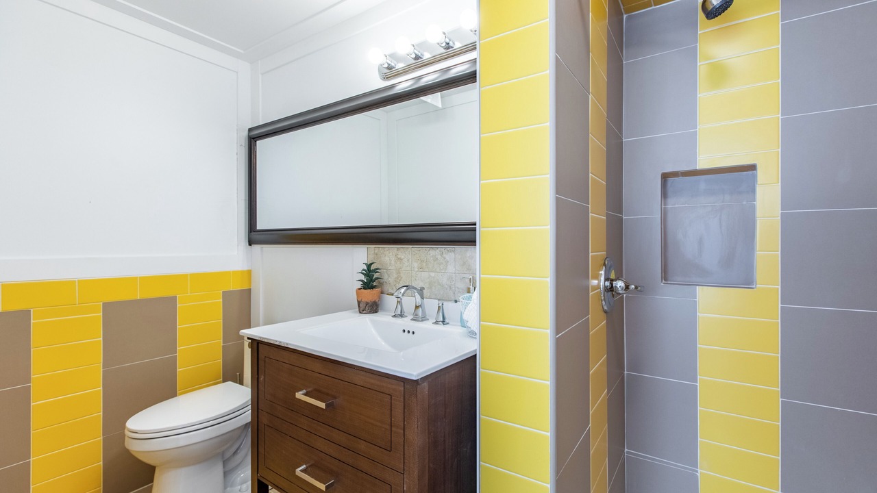 Photo of Bathroom in Kutzky Park