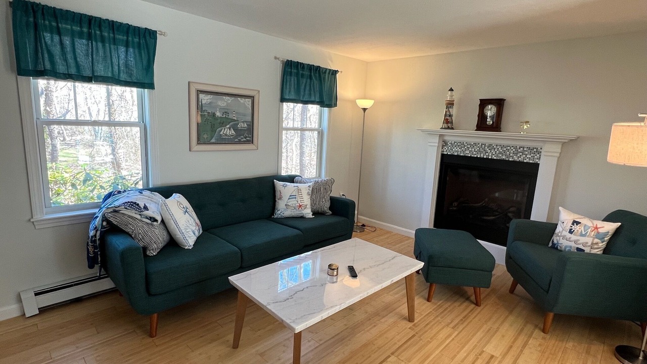 Photo of Livingroom in Eastham