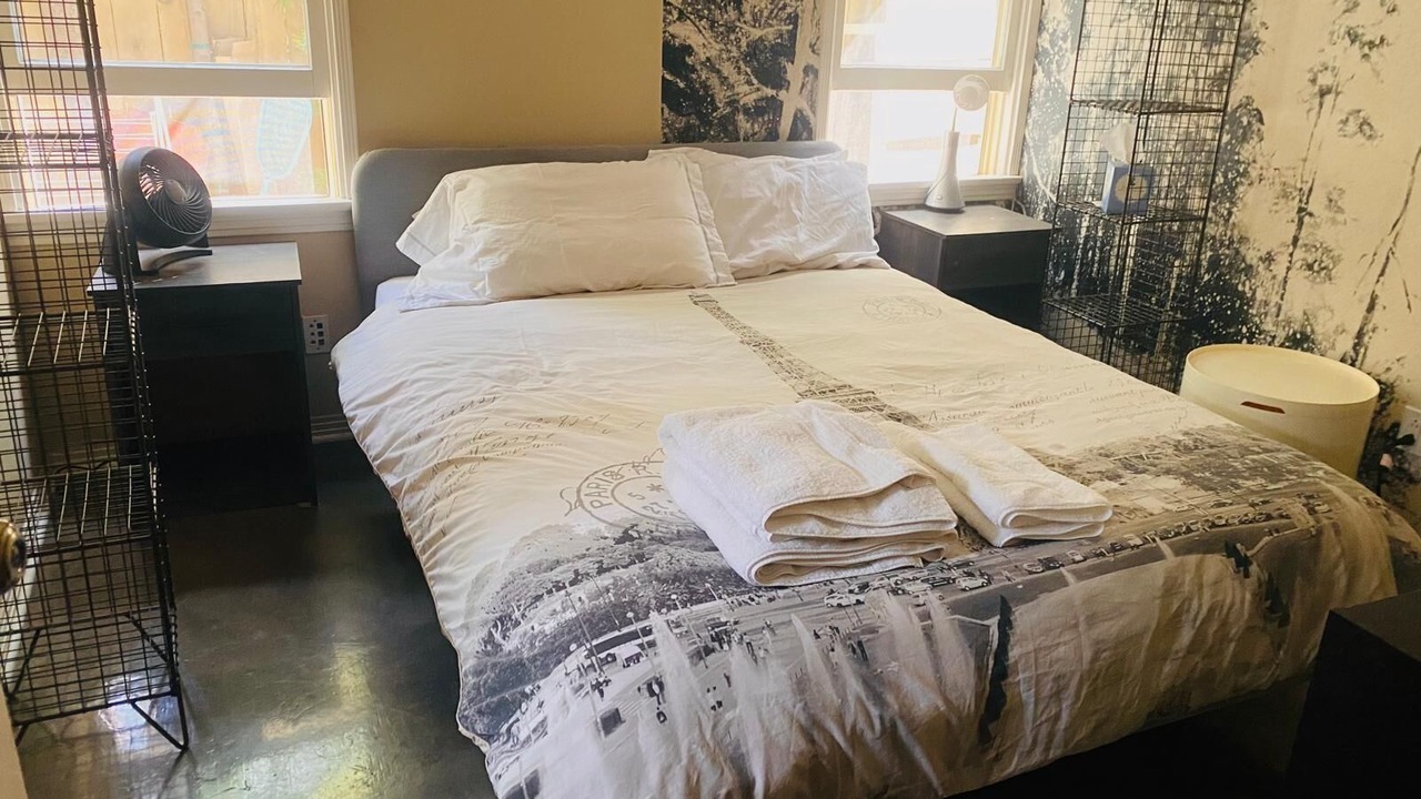Photo of Bedroom in Hollywood