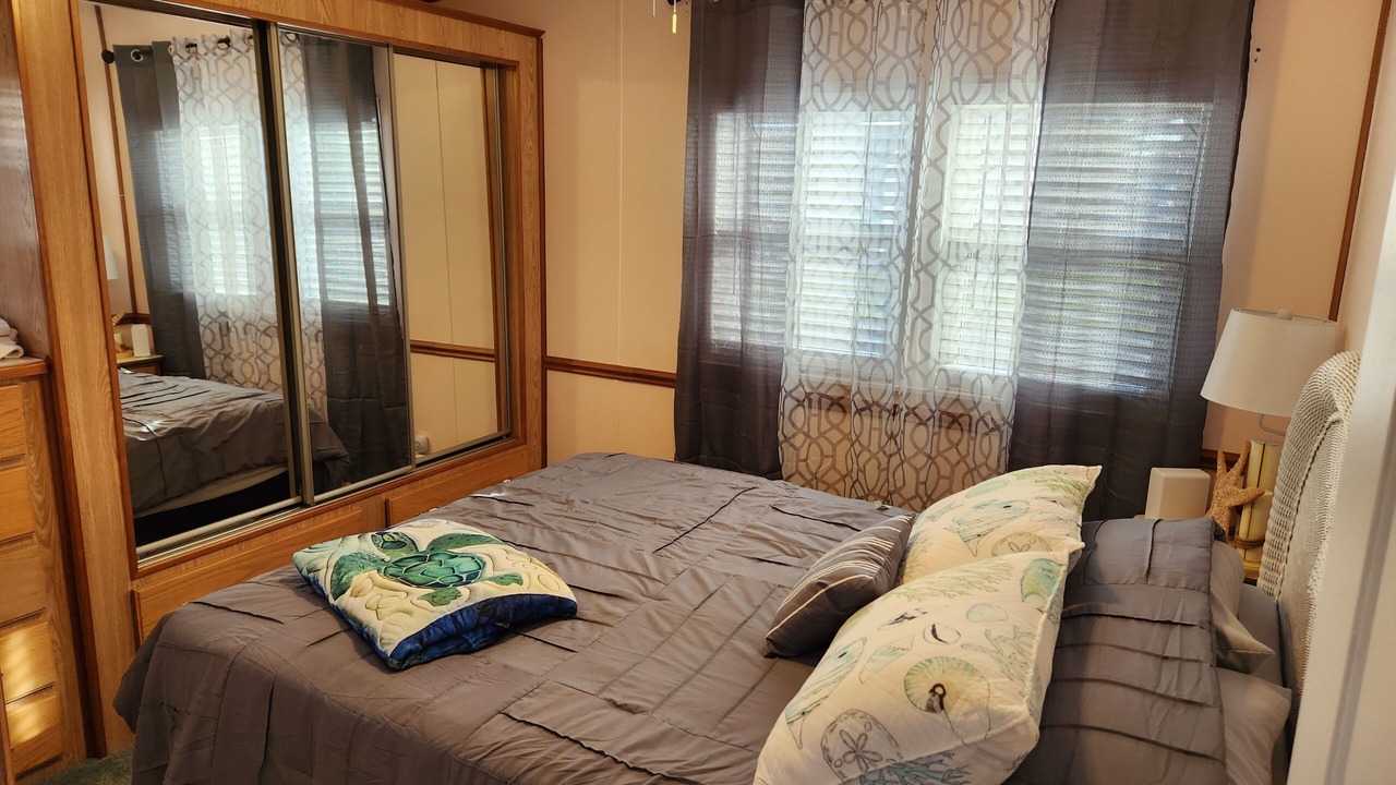 Photo of Bedroom in Assateague Pointe