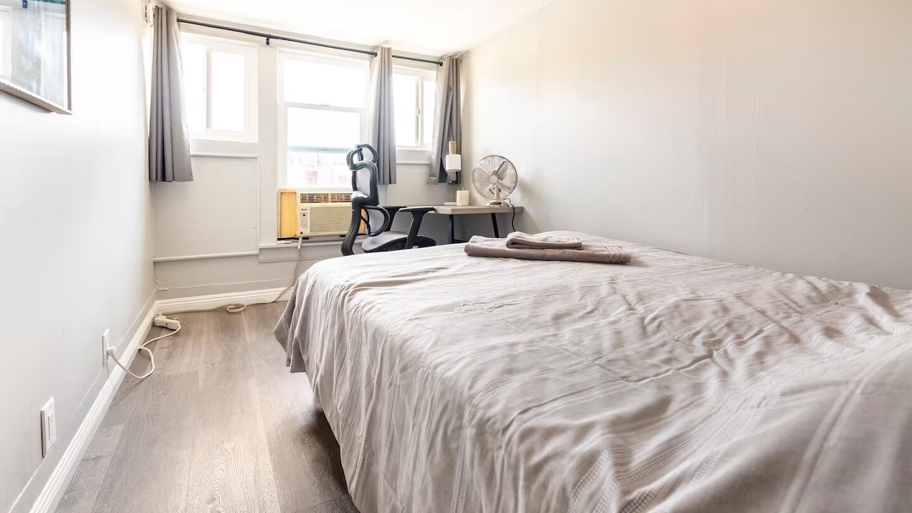 Photo of Bedroom in Pasadena