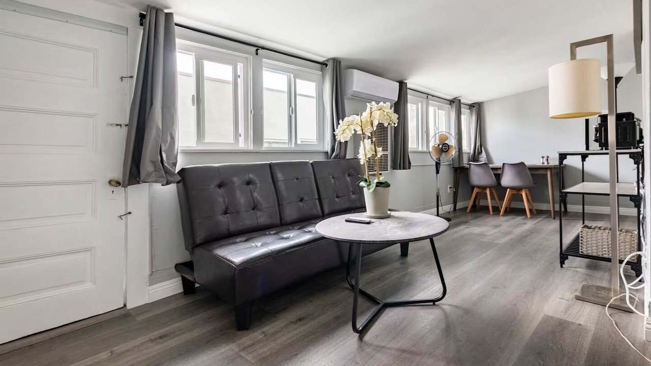 Photo of Livingroom in Pasadena