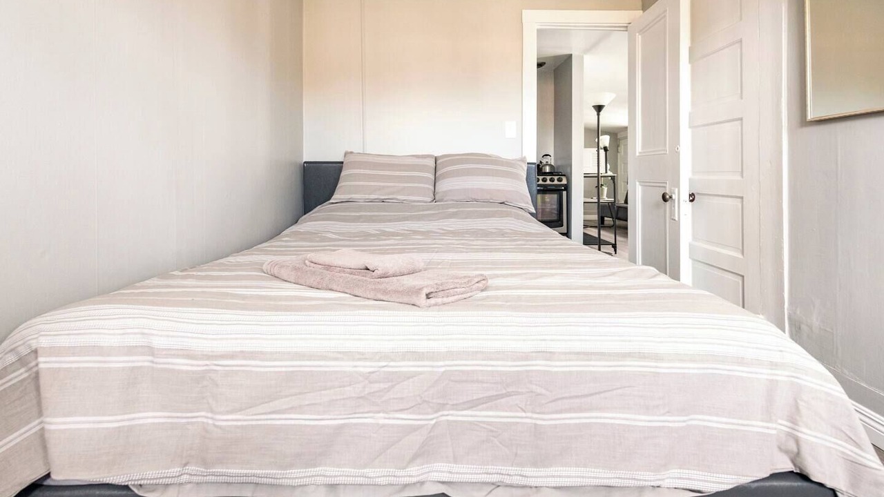 Photo of Bedroom in Pasadena