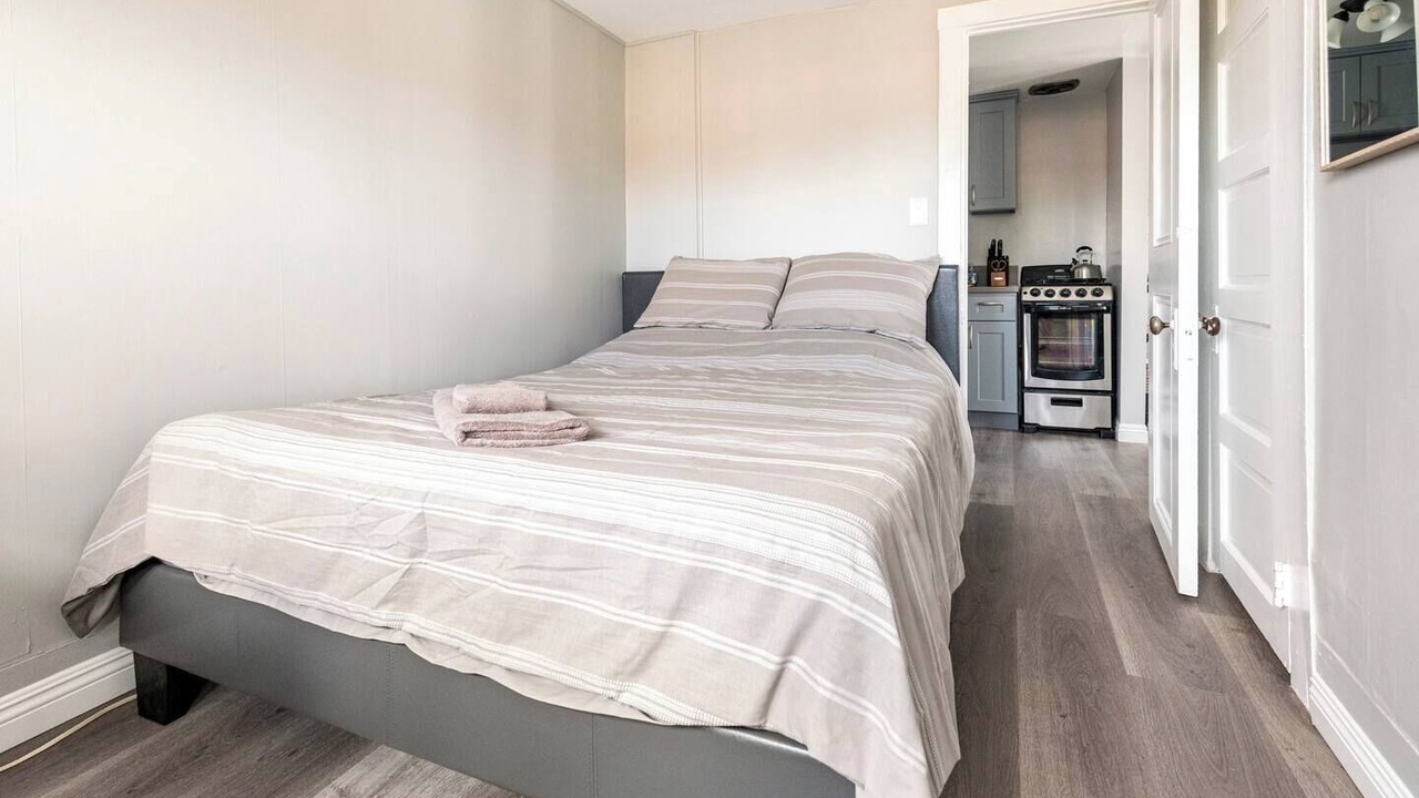 Photo of Bedroom in Pasadena