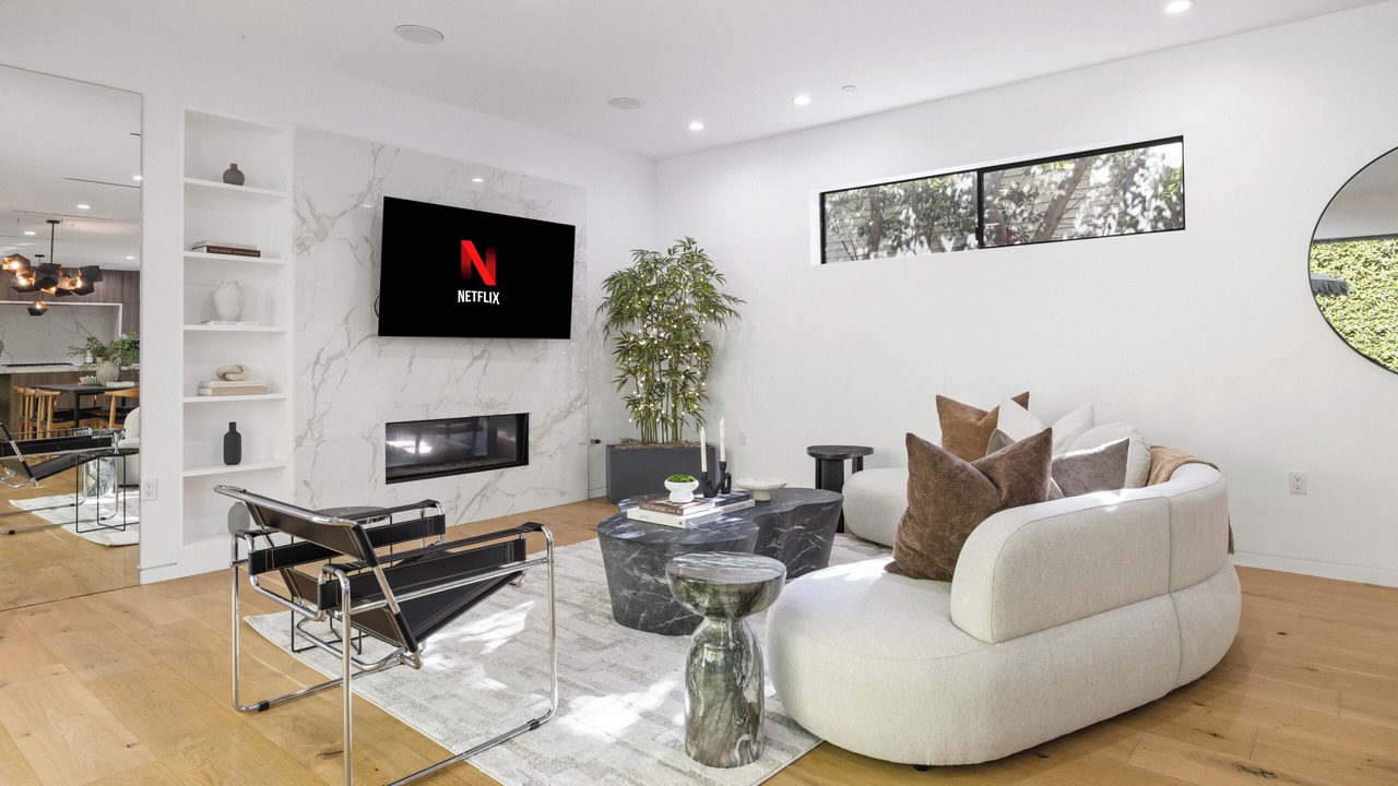 Photo of Livingroom in Beverly Grove