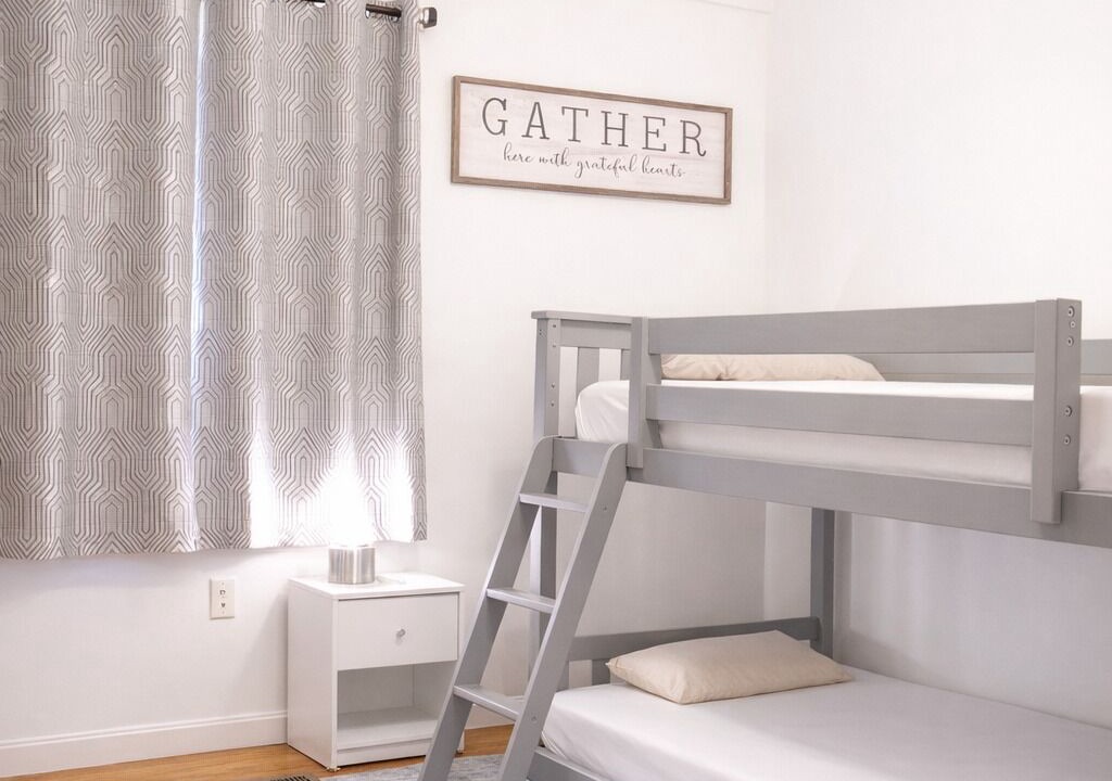 Photo of Bedroom in Everett