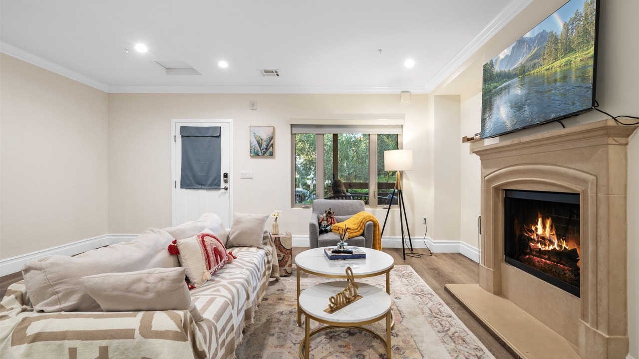 Photo of Livingroom in Pasadena