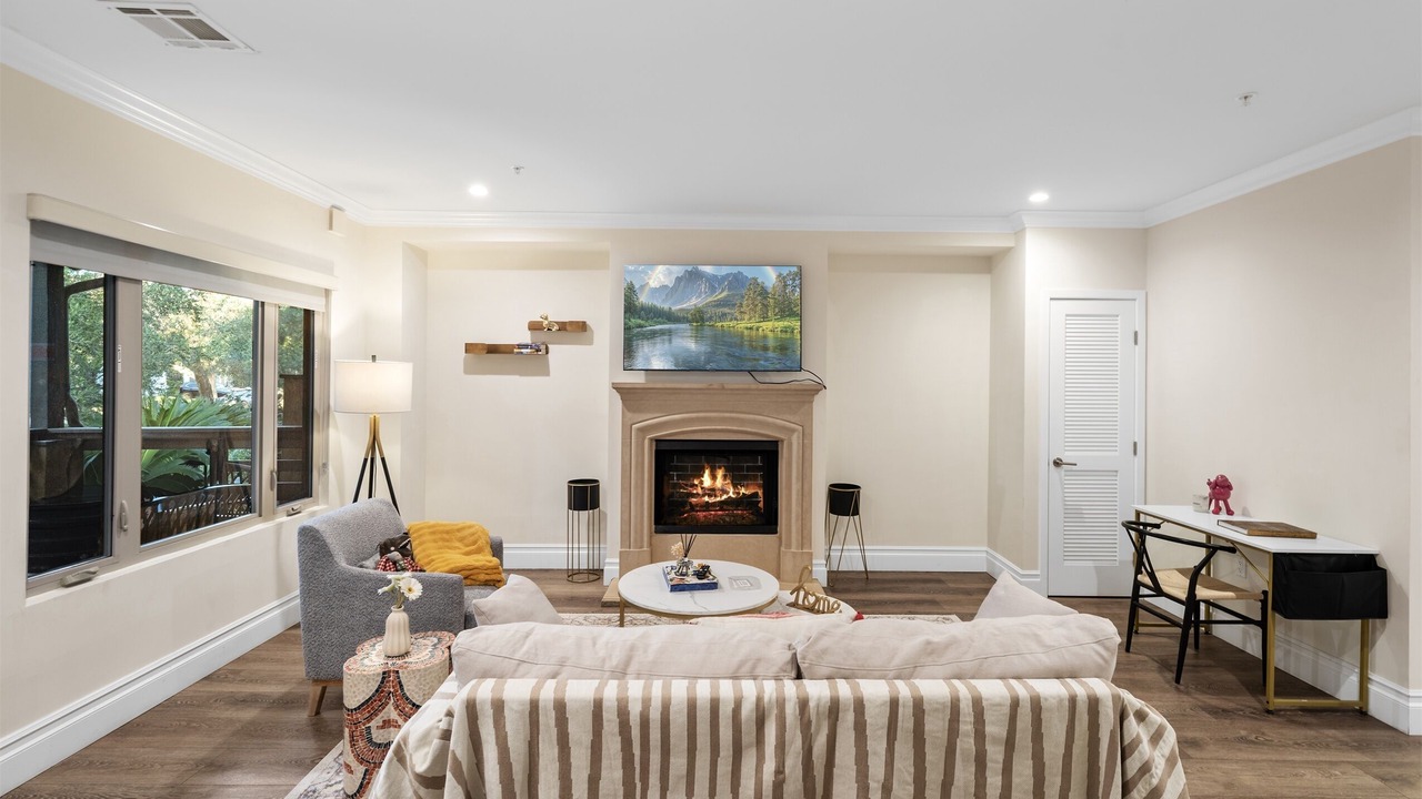 Photo of Livingroom in Pasadena