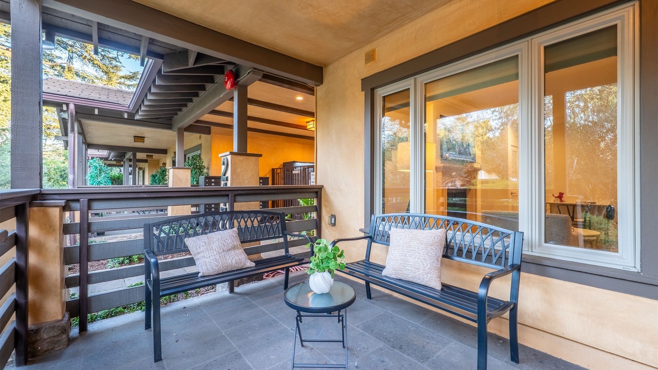Photo of Patio Balcony in Pasadena