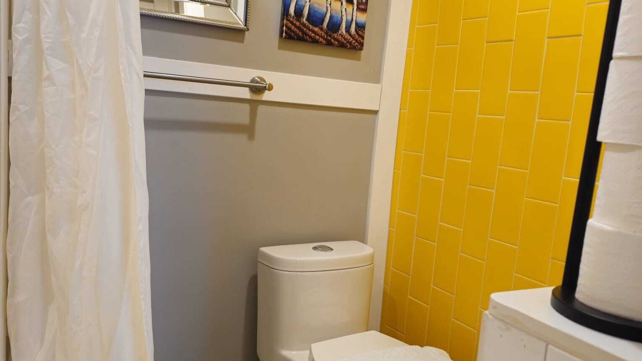 Photo of Bathroom in Kutzky Park