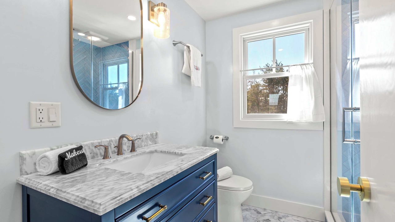 Photo of Bathroom in East Orleans