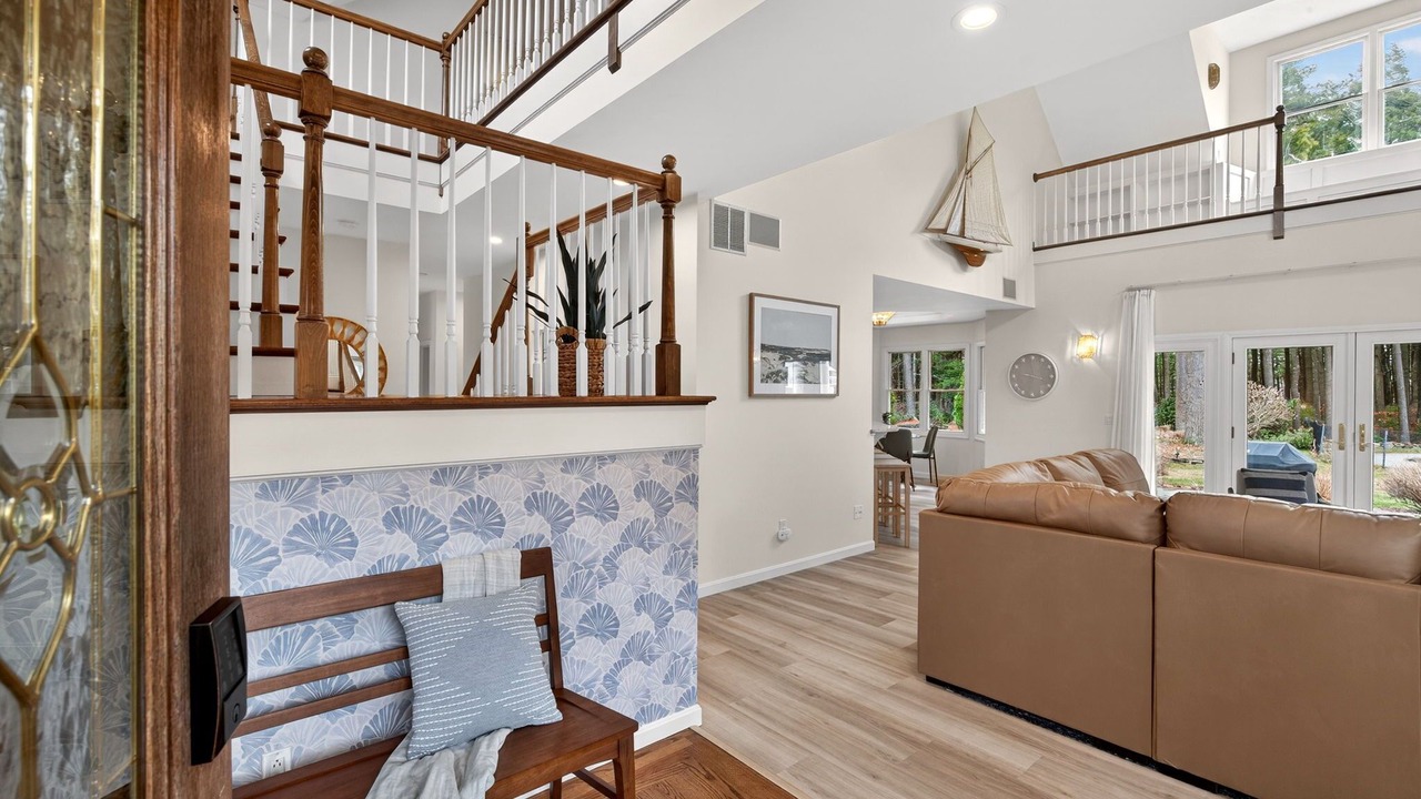Photo of Livingroom in Sagamore