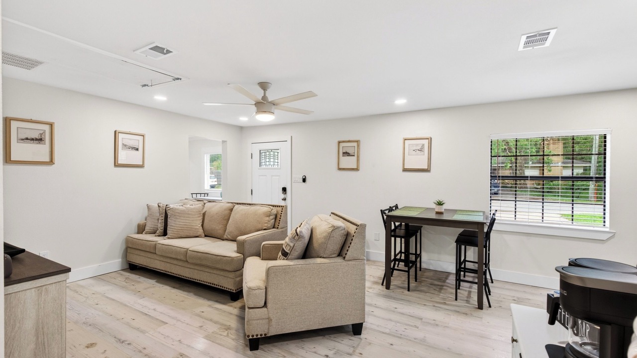 Photo of Livingroom in Pass Christian