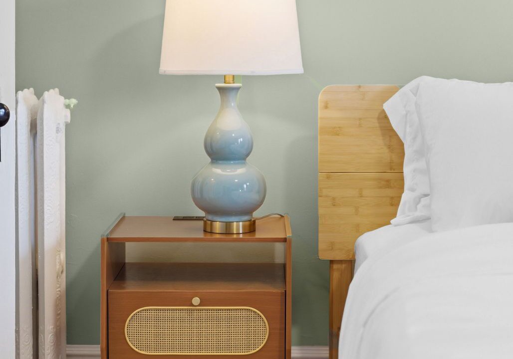 Photo of Bedroom in Summit - University