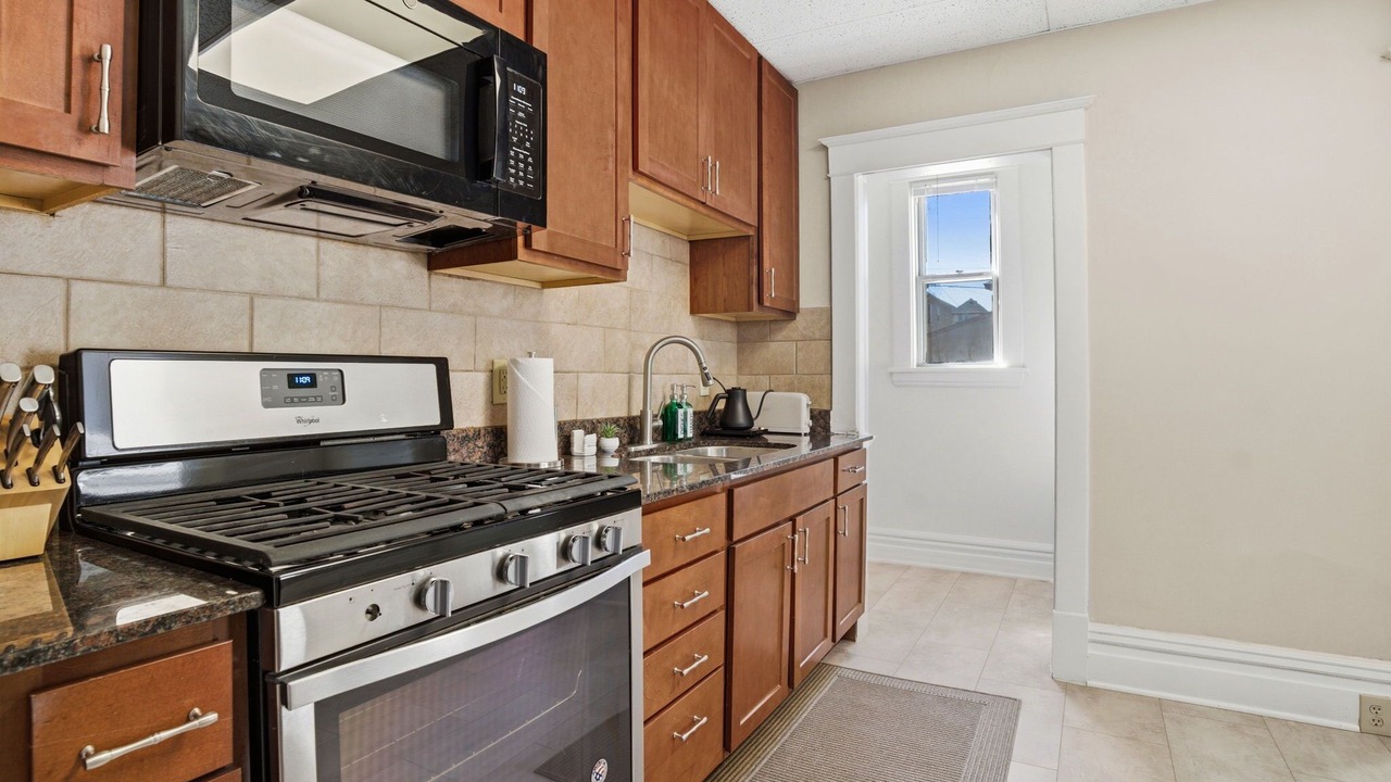Photo of Kitchen in Summit - University