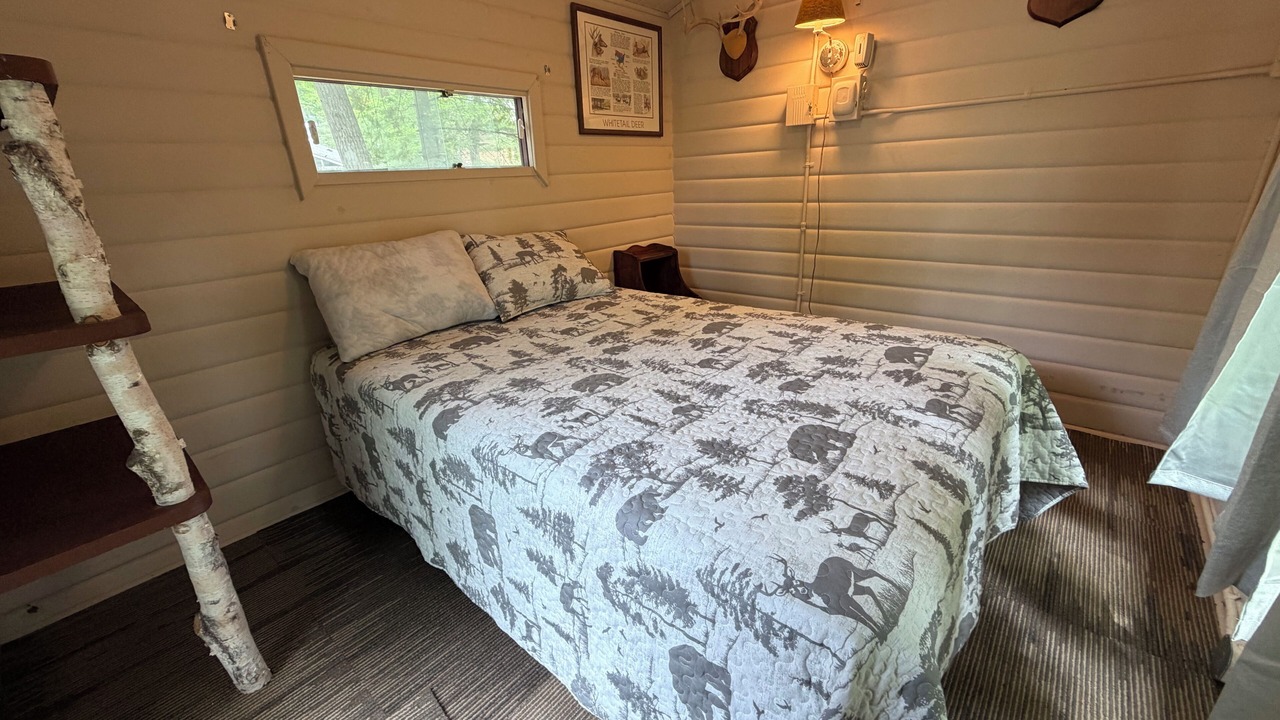 Photo of Bedroom in Walker