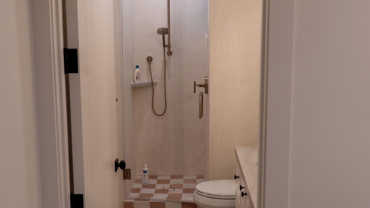 Photo of Bathroom in The Strand