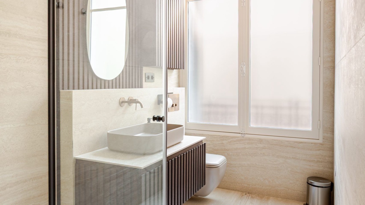 Photo of Bathroom in Quartier du Gros-Caillou