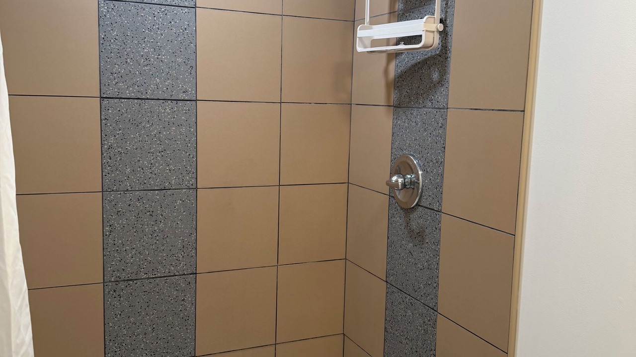 Photo of Bathroom in Kutzky Park